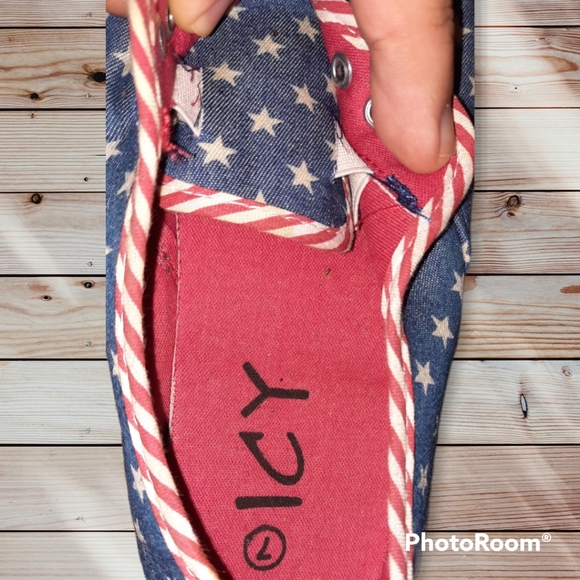 Icy Slip On Canvas Shoes - Picture 3 of 3